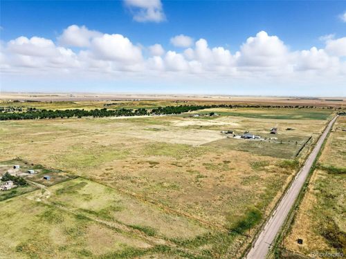 6855 Yulle Rd, Bennett, CO, 80102-9016 | Card Image
