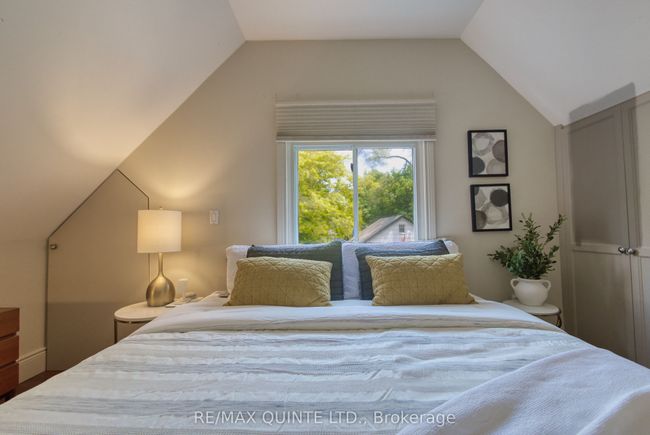 291 Dufferin Ave, House other with 2 bedrooms, 2 bathrooms and 8 parking in Belleville ON | Image 22