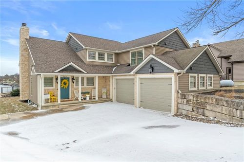 560 Lake Viking Ter, Gallatin, MO, 64640-8352 | Card Image