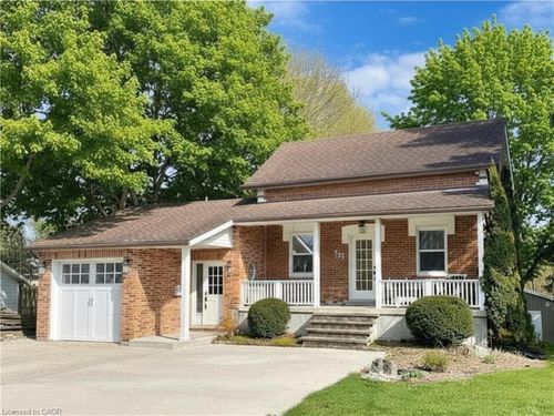 261 Colborne St, Elora, ON, N0B1S0 | Card Image