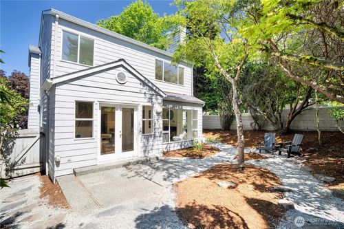 11229 Ne 106th Place, Kirkland, WA, 98033 | Card Image