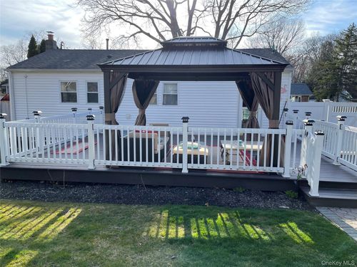 15 Lido Blvd, Lake Grove, NY, 11755-3222 | Card Image