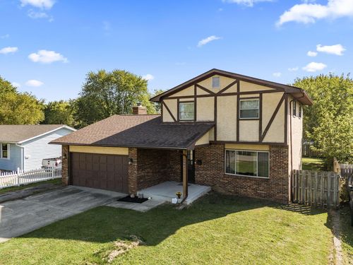 450 Lawrence Ave, Columbus, OH, 43228-1130 | Card Image