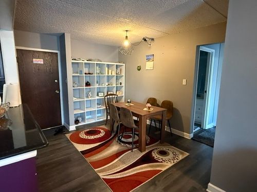 203-2005 Finley Rd, Lombard, IL, 60148-4826 | Card Image