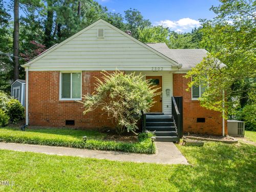 2302 Derby Dr, Raleigh, NC, 27610-1742 | Card Image