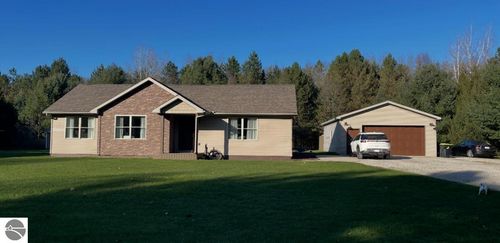 3842 W Battle Rd, Farwell, MI, 48622-9212 | Card Image