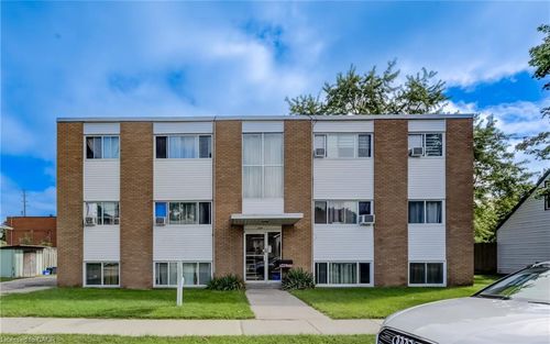 125 Schlueter St, Cambridge, ON, N3H4B4 | Card Image