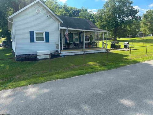 102 3rd St, Enterprise, WV, 26568-7520 | Card Image