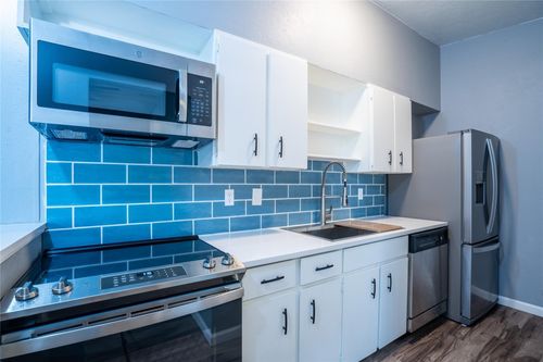 2627 Douglas Ave, Dallas, TX, 75219-3340 | Card Image
