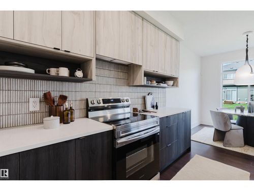 20723 40 Ave Nw, Edmonton, AB, T6R | Card Image