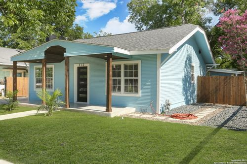 210 E Huff Ave, San Antonio, TX, 78214-2233 | Card Image