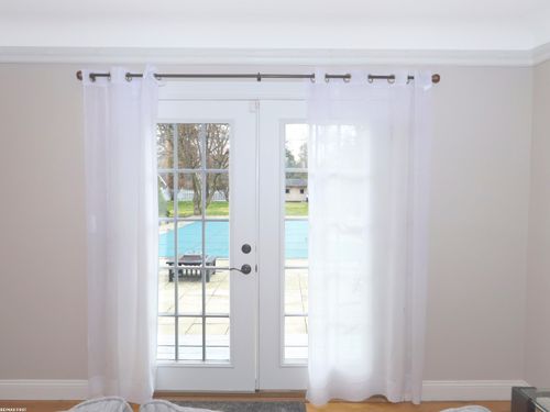 31778 Cloverly Court, Warren, MI, 48092 | Card Image