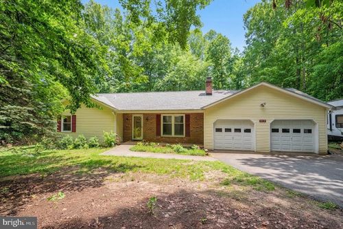 679 Cropp Rd, FREDERICKSBURG, VA, 22406-4613 | Card Image