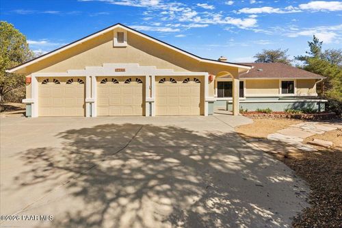 7731 N Deerfield Dr, Prescott, AZ, 86305-7747 | Card Image