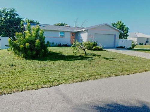 323 Dolphin Pkwy, PUNTA GORDA, FL, 33950-2833 | Card Image