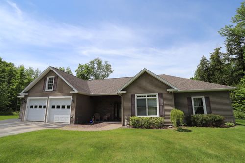 905 Dairninaka Drive, Derby, VT, 05829 | Card Image