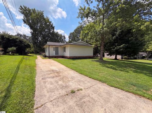 404 W Yellow Wood Dr, Simpsonville, SC, 29680-3524 | Card Image
