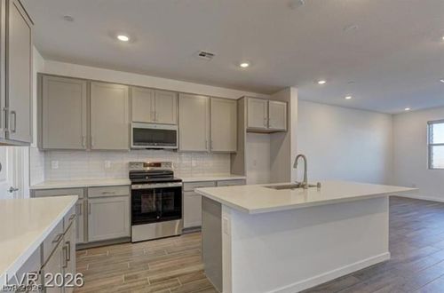 1420 Song Lark Ln, Las Vegas, NV, 89101 | Card Image