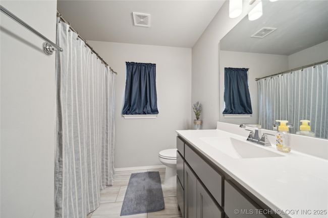 HALL FULL BATH | Image 21
