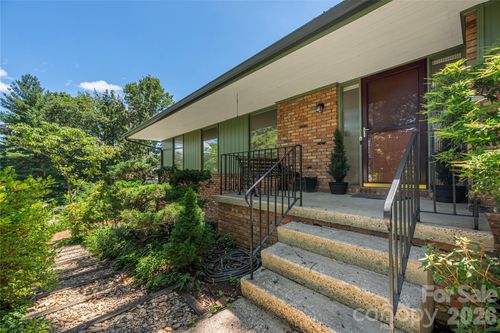 38 Forest View Dr, Asheville, NC, 28804-2318 | Card Image