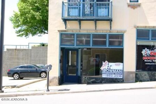 320 Jefferson Street, Jefferson City, MO, 65101 | Card Image