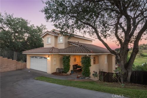 8674 Paseo De Vaca, Atascadero, CA, 93422-5382 | Card Image