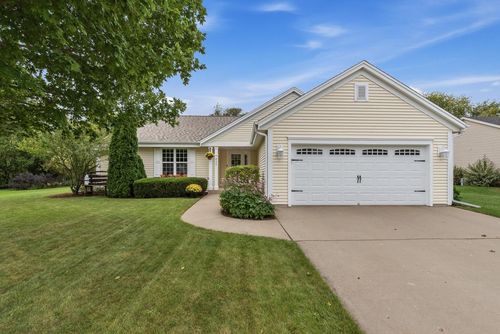 622 Hickory Hollow Road, Waterford, WI, 53185 | Card Image