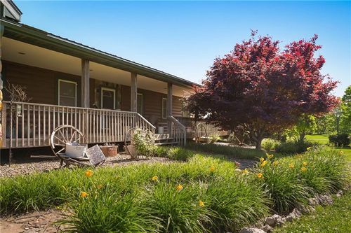 36404 E County Line Rd, Lone Jack, MO, 64070-9601 | Card Image