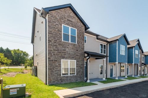 84 Melissa Ln, Lynchburg, VA, 24502-5911 | Card Image