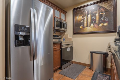 617-30 Strada Di Villaggio, Henderson, NV, 89011-2828 | Card Image