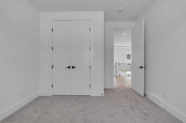 223 Kinniburgh Loop, House other with 4 bedrooms, 4 bathrooms and 5 parking in Chestermere AB | Image 39