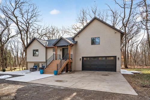 245 Dwinnell Ave, Mahtomedi, MN, 55115-1439 | Card Image