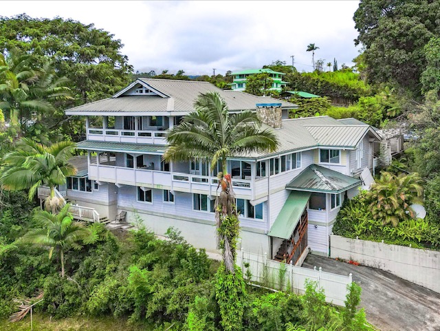 2107 Kaiwiki Rd, Hilo, HI 96720