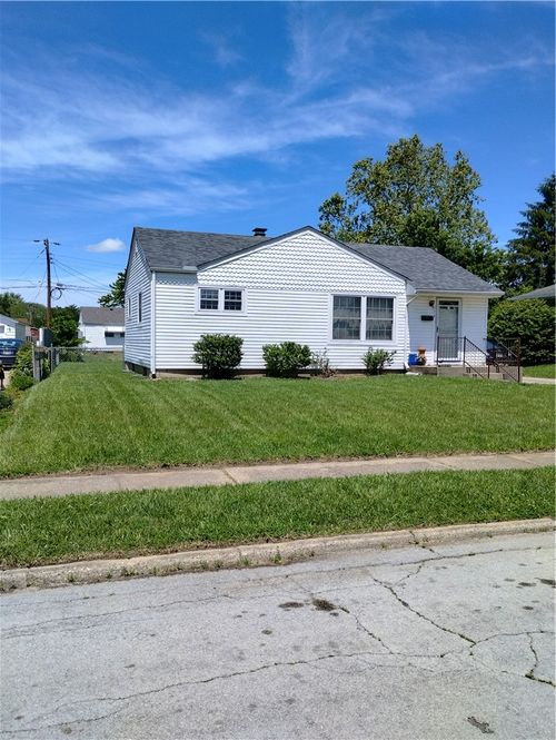 379 Trunk Dr, Riverside, OH, 45431-2246 | Card Image
