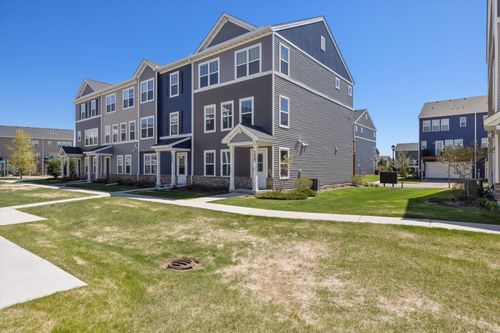 5863 156th St W, Apple Valley, MN, 55124-5537 | Card Image