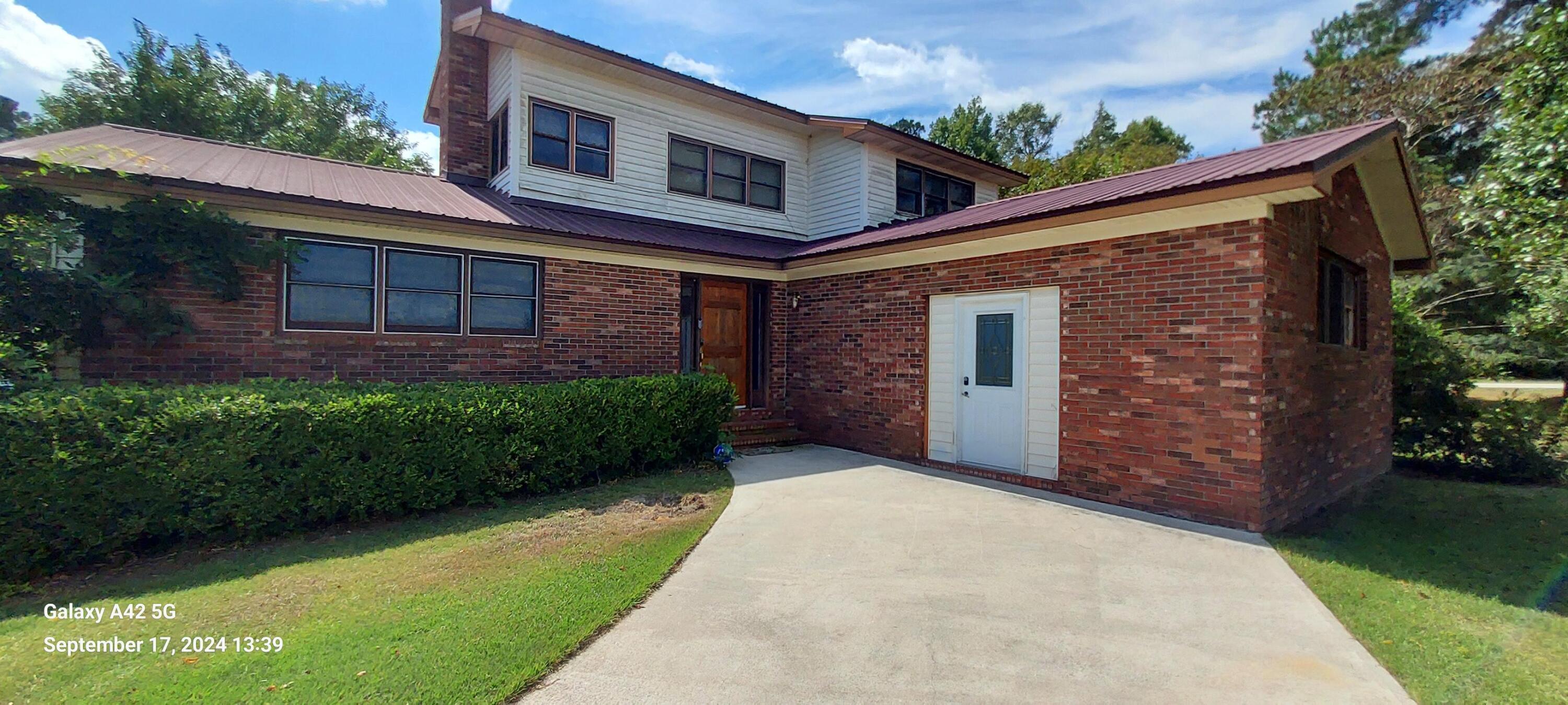 College Ave, Wadley, GA 30477