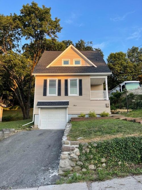 29 Hillside Ter, Newton, NJ, 07860-1103 | Card Image