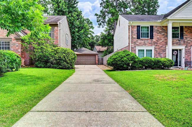 2715 Meadow Tree Ln, House other with 4 bedrooms, 3 bathrooms and 2 parking in Spring TX | Image 37