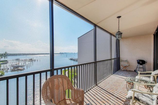 APT-614 - 11370 Twelve Oaks Way, Condo with 2 bedrooms, 2 bathrooms and null parking in North Palm Beach FL | Image 11