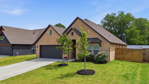 1417 N 72nd St, Broken Arrow, OK, 74014-2515 | Card Image