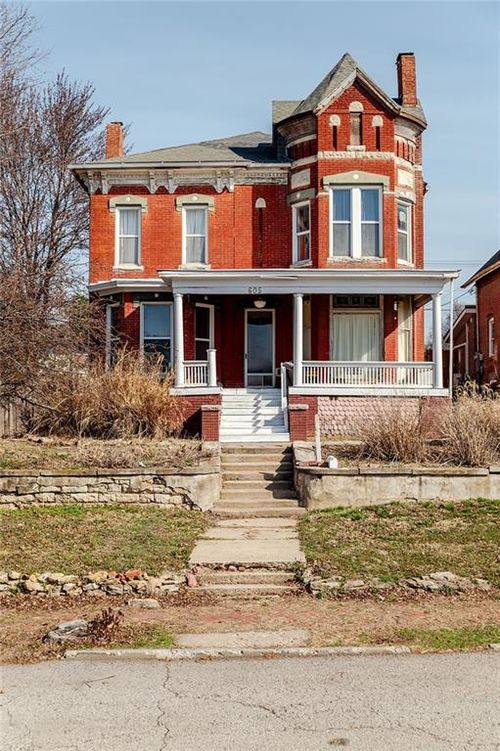 605 Atchison St, Atchison, KS, 66002-2443 | Card Image