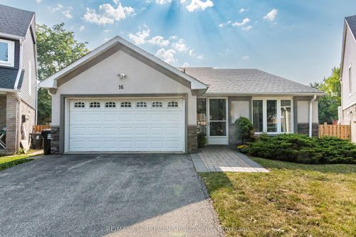 16 Ackrow Crt, Etobicoke, ON, M9C5C4 | Card Image