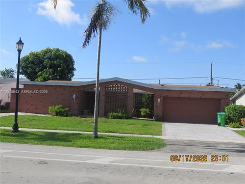 8570-8570 Sunset Strip, Sunrise, FL, 33322-3312 | Card Image