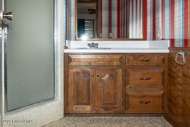 3rd bathroom connected to 3rd bedroom | Image 17