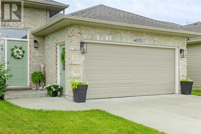 4052 Applewood Dr, House other with 5 bedrooms, 3 bathrooms and null parking in Petrolia ON | Image 5