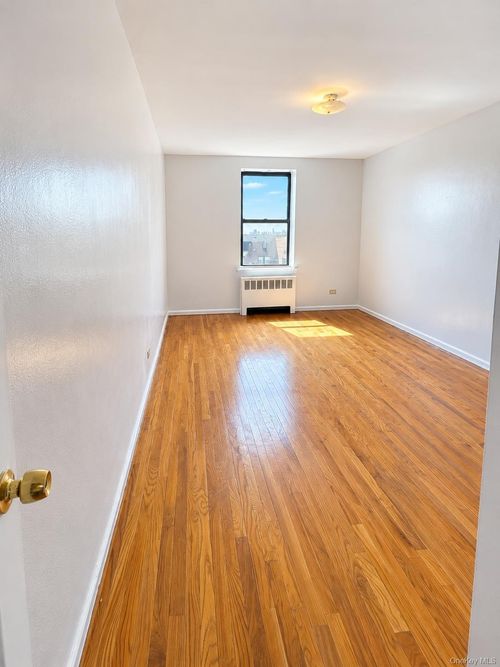 6g-740 E 232nd St, Bronx, NY, 10466-4120 | Card Image