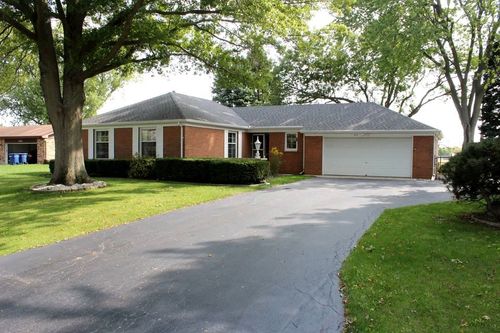 212 Georgeanna St, Yorkville, IL, 60560-1143 | Card Image