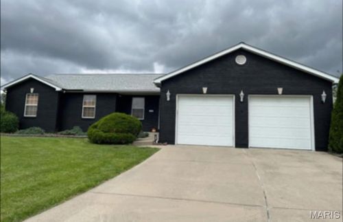 130 Regency Pl, Millstadt, IL, 62260-2253 | Card Image