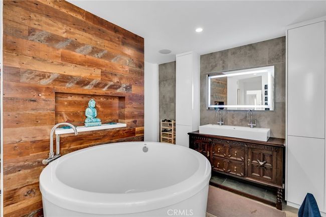 15 69 Th Pl, Home with 5 bedrooms, 5 bathrooms and 3 parking in Long Beach CA | Image 26