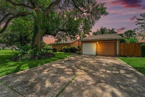 15614 Golden Eagle Dr, Humble, TX, 77396-2219 | Card Image
